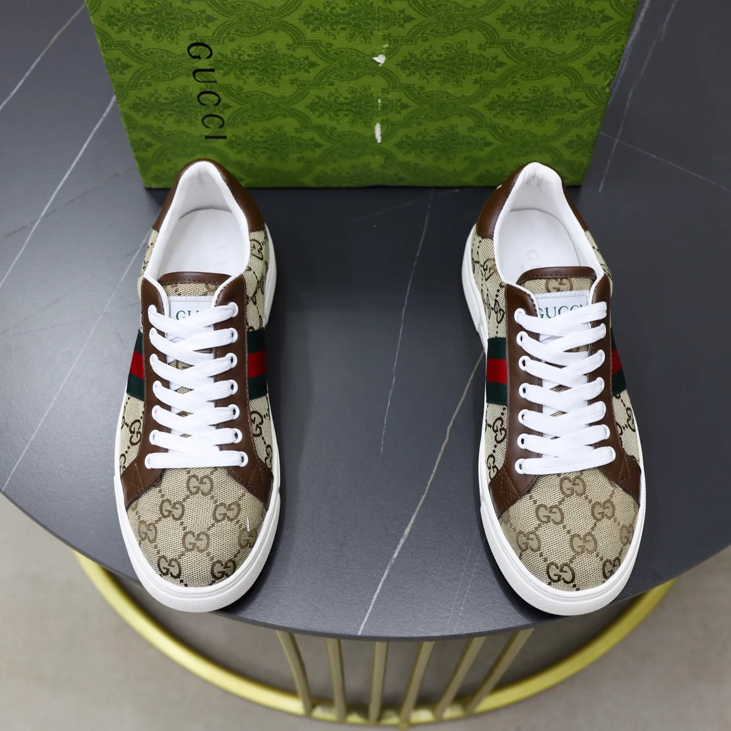 Men's shoes: 420💰🙅‍♂️🙅‍♂️🙅‍♂️ Brand: Gucci GuCCI Standard code: 38-44 (45 customized) Grade: Same as the official website Material: Brand cloth fabric Comfortable and breathable sheepskin lining Lightweight wear-resistant outsole Style category: Men's fashionable casual shoes Running sneakers Distinguished luxury brand elements Top luxury Color: actual picture color